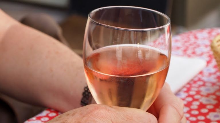 A CHILLED PIERREVERT ROSÉ FOR A CHILLY VALENTINE’S DAY - Provence WineZine