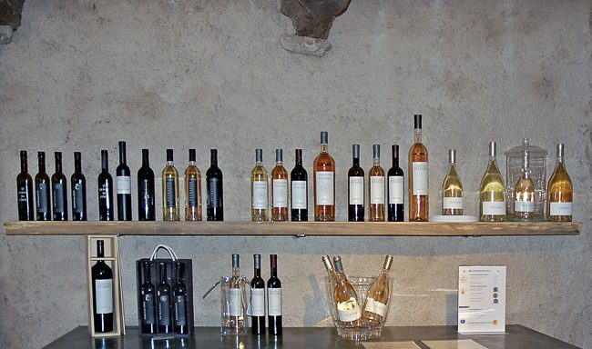 Photo of the tasting room at Château Peyrassol